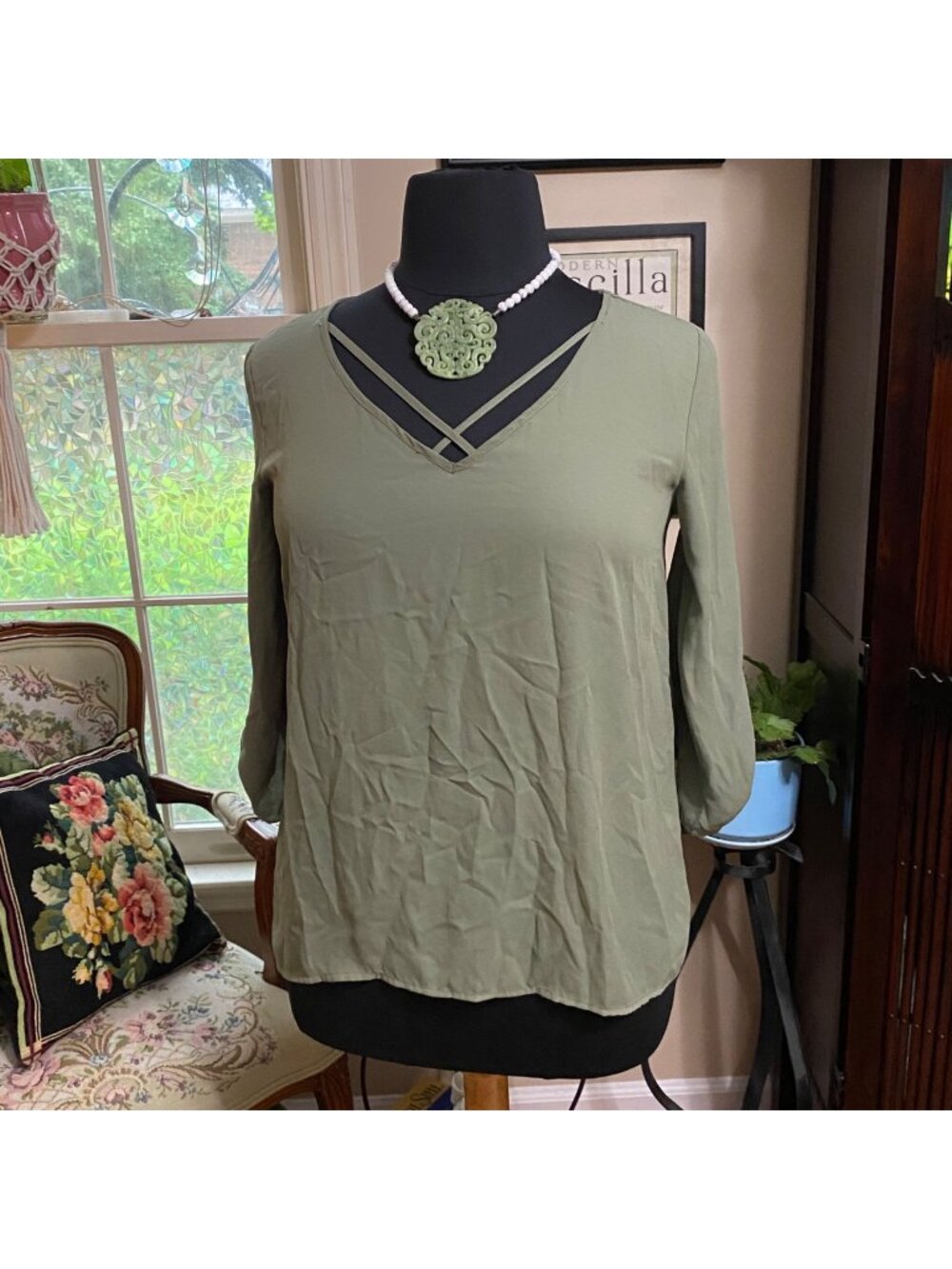 Hippie Rose Top Women's Large 3/4 Tab Sleeves Olive Green